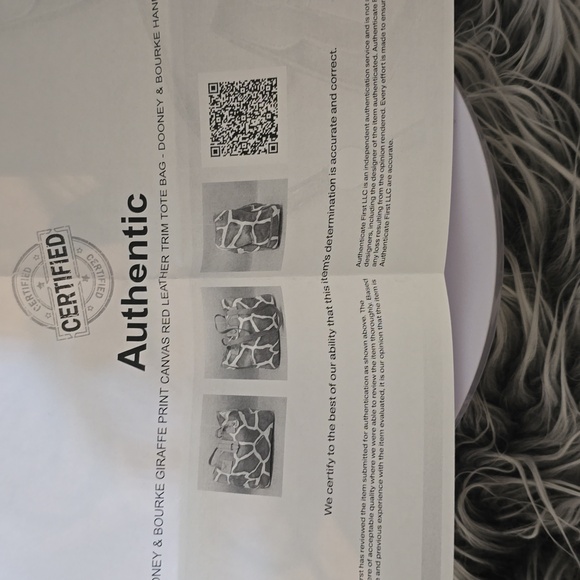 Dooney & Bourke Giraffe Print Tote + Coin Pouch & Card Holder Set - Picture 7 of 16